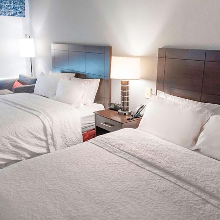 Hampton Inn Кінстон Екстер'єр фото