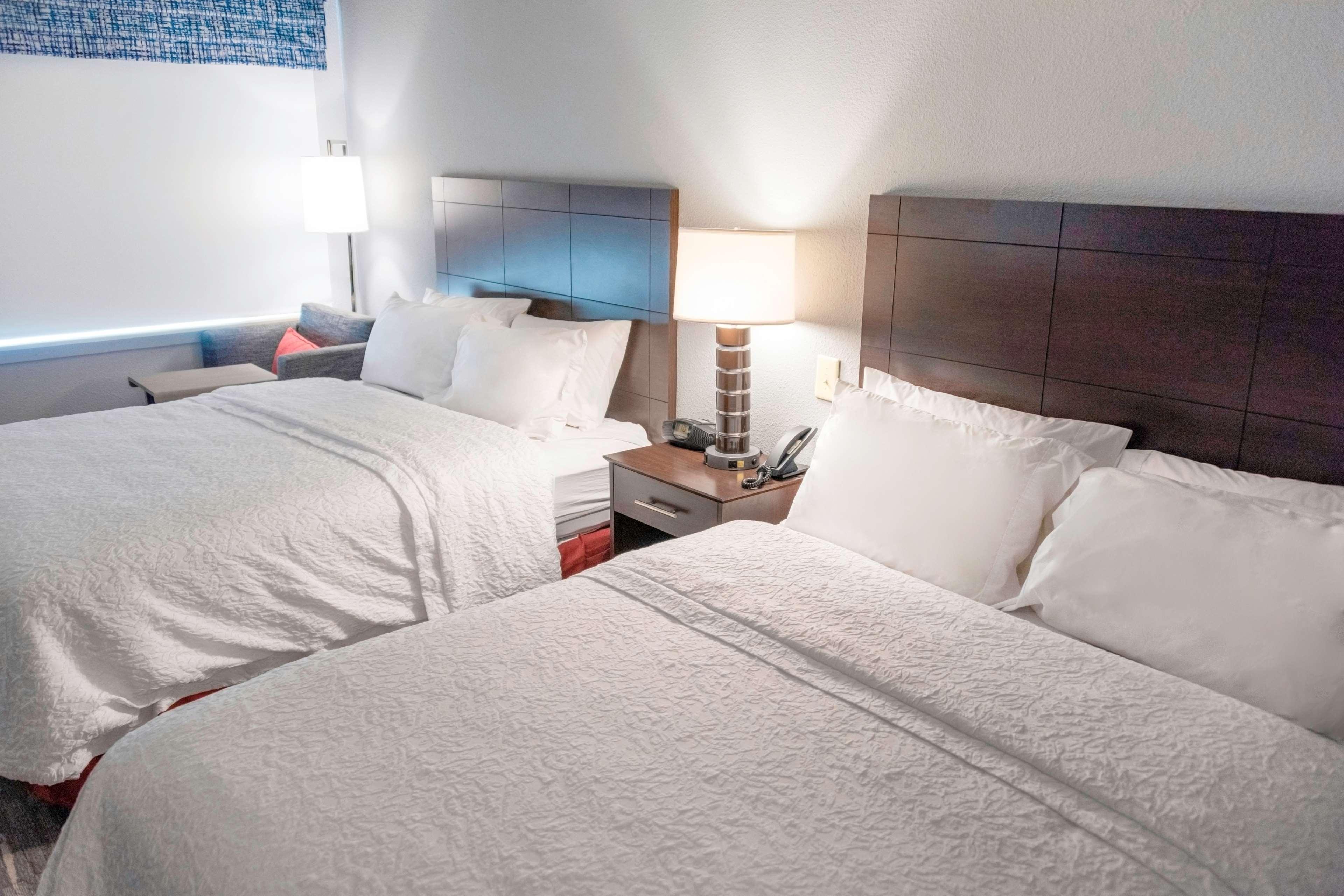 Hampton Inn Кінстон Екстер'єр фото