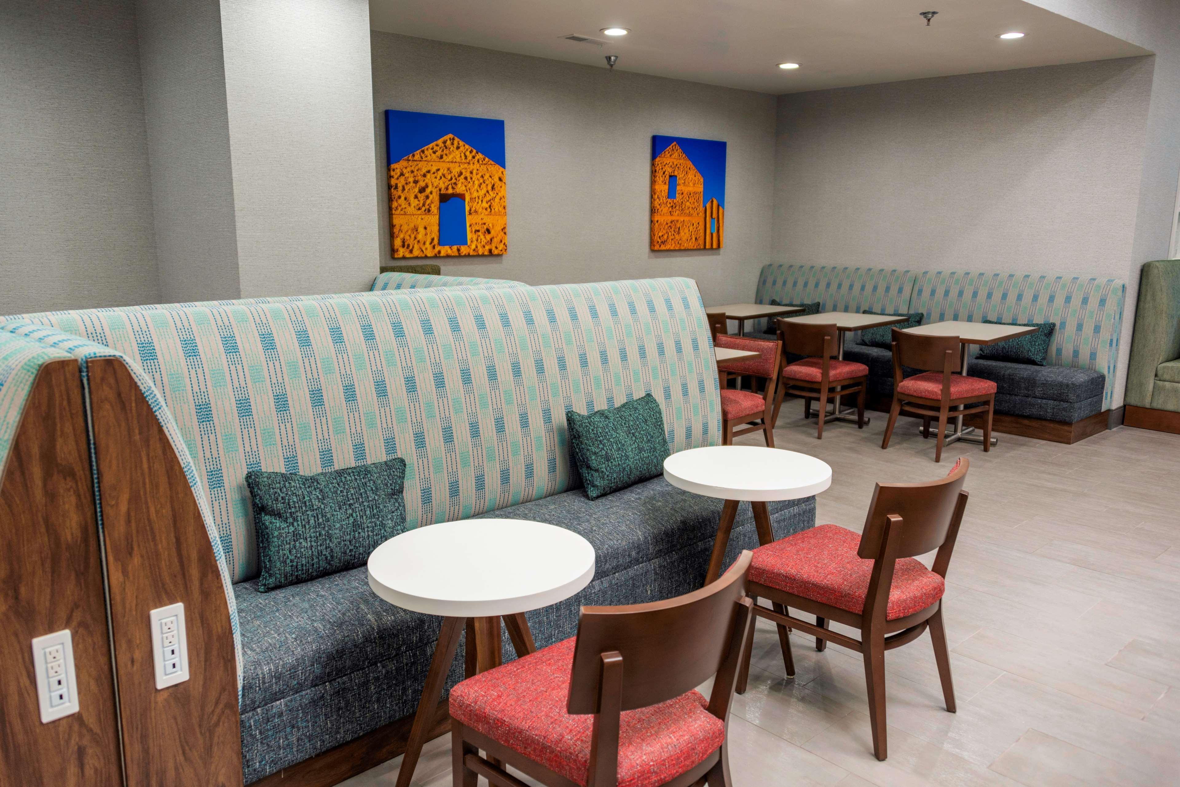 Hampton Inn Кінстон Екстер'єр фото
