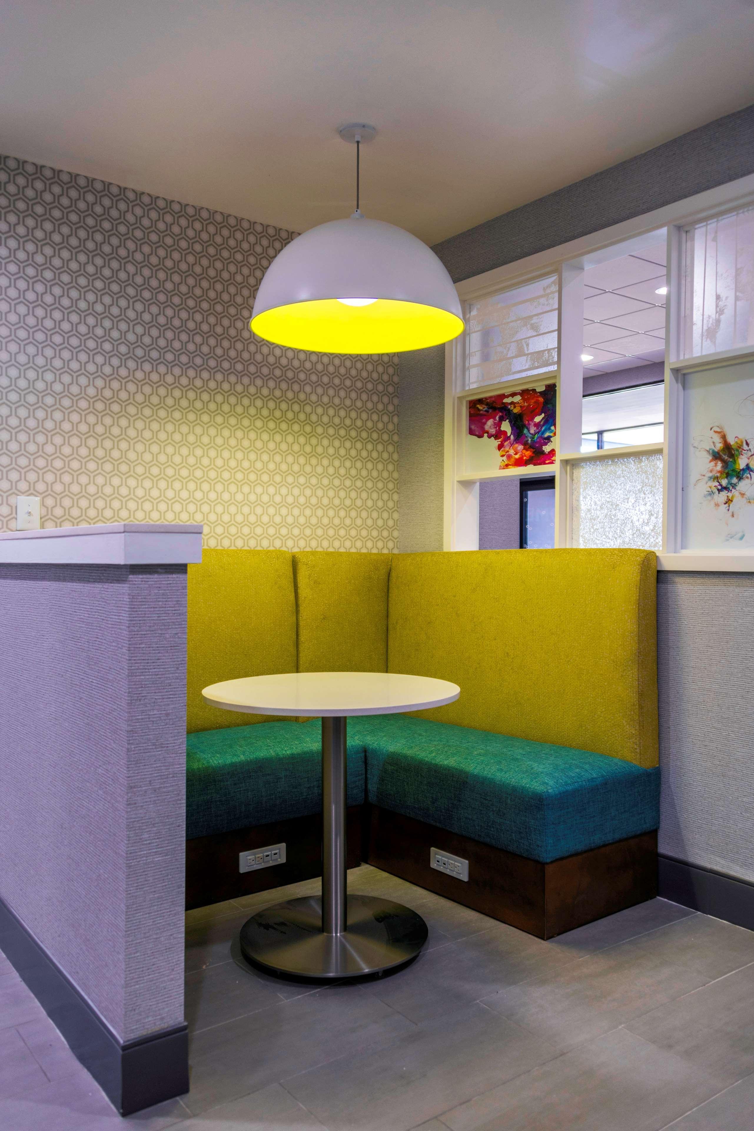 Hampton Inn Кінстон Екстер'єр фото