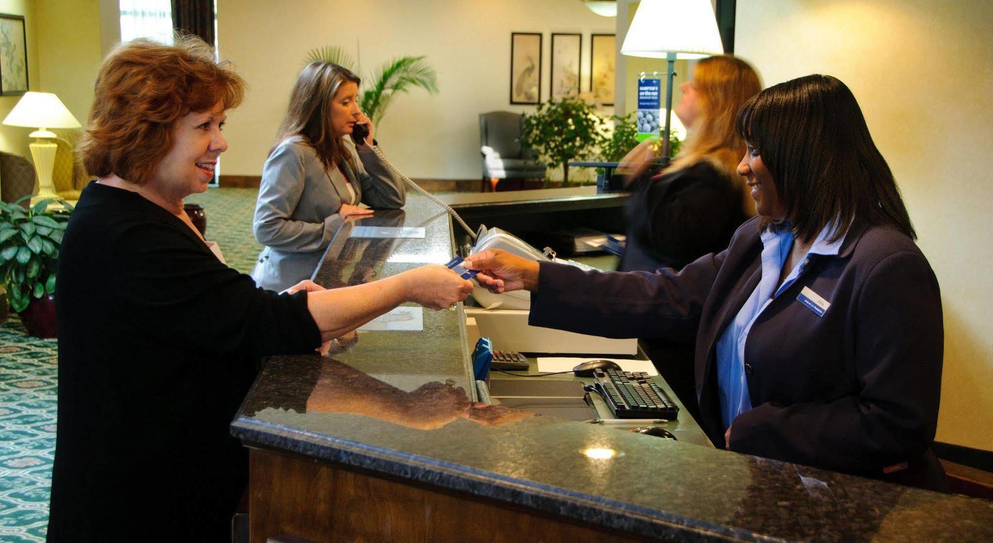 Hampton Inn Кінстон Інтер'єр фото