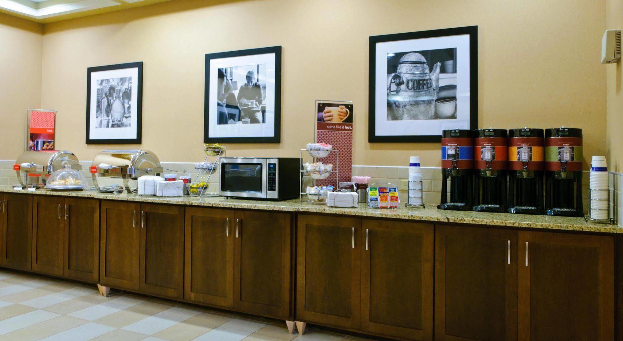 Hampton Inn Кінстон Ресторан фото
